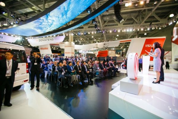 motoshow5.jpg